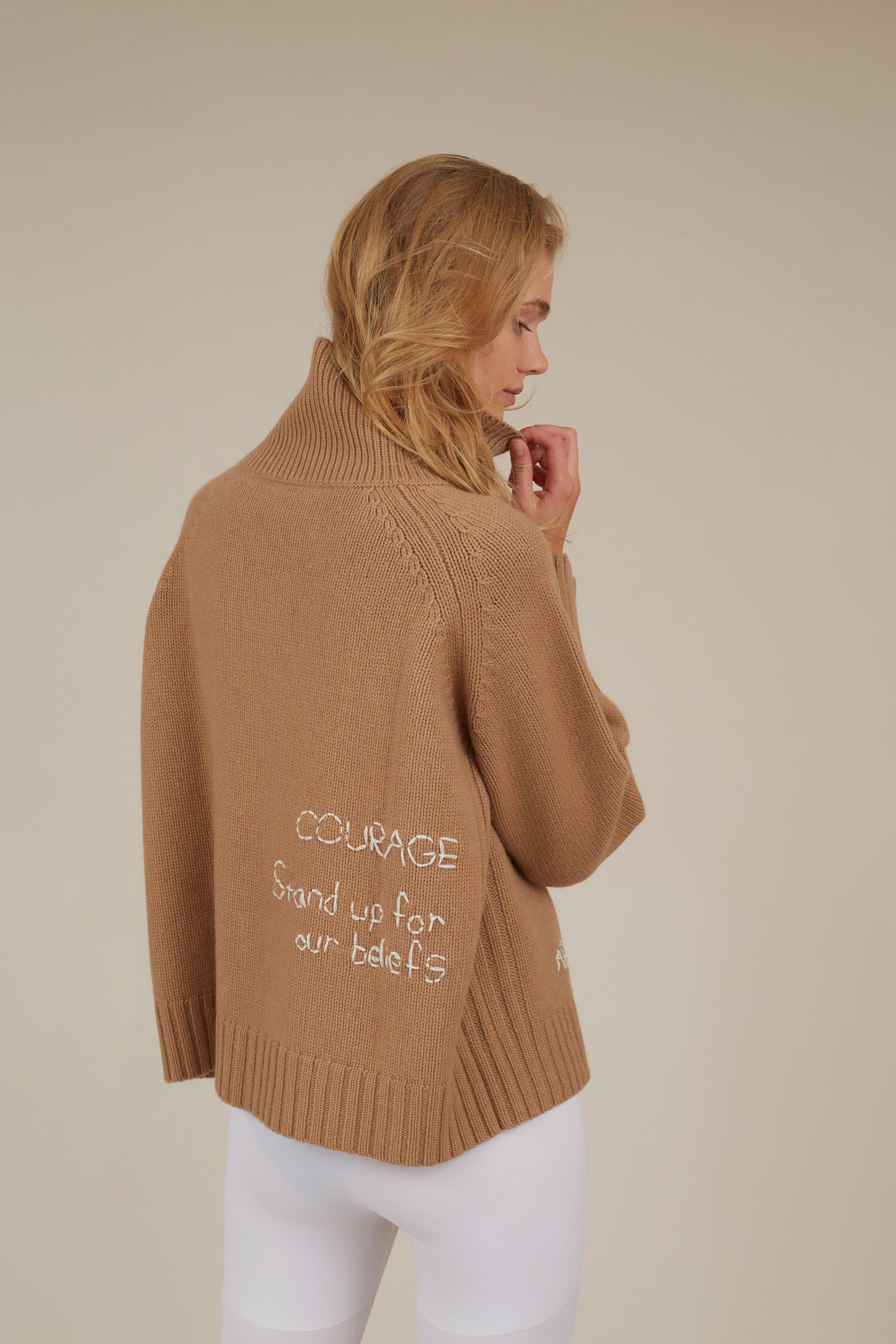 SERAFIN TURTLEECK EMBROIDERY CASHMERE SWEATER