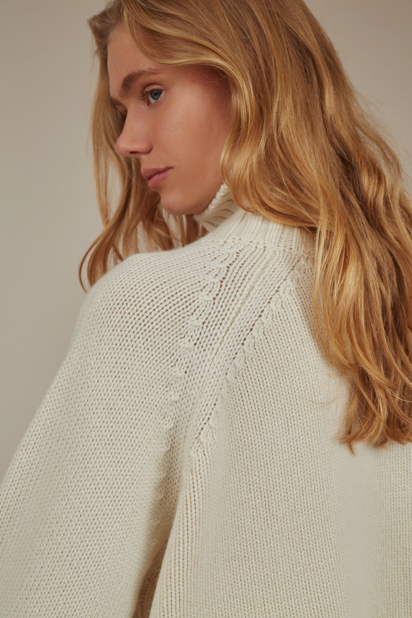 PHOEBE TURTLEECK CASHMERE SWEATER