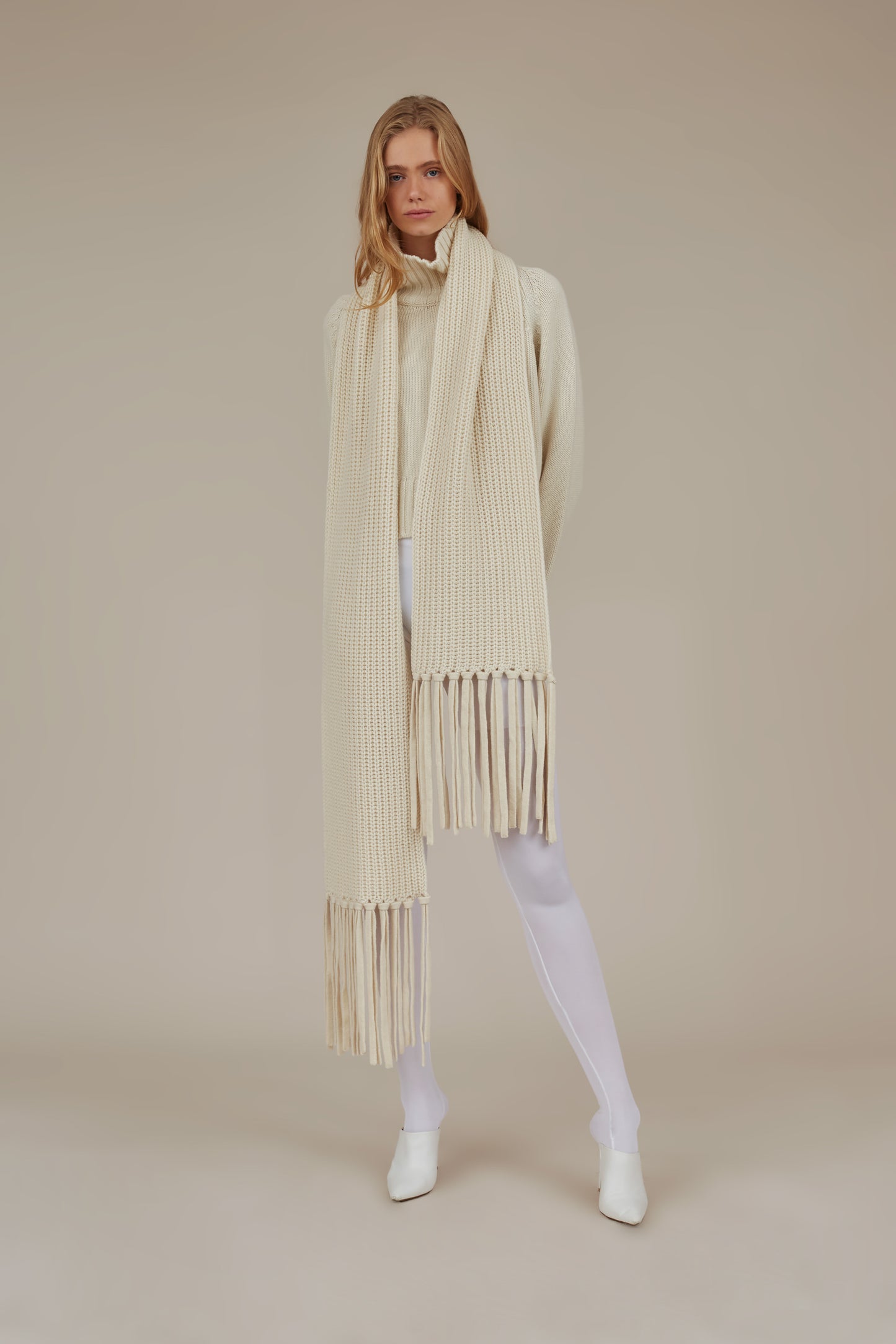 PHOEBE TURTLEECK CASHMERE SWEATER