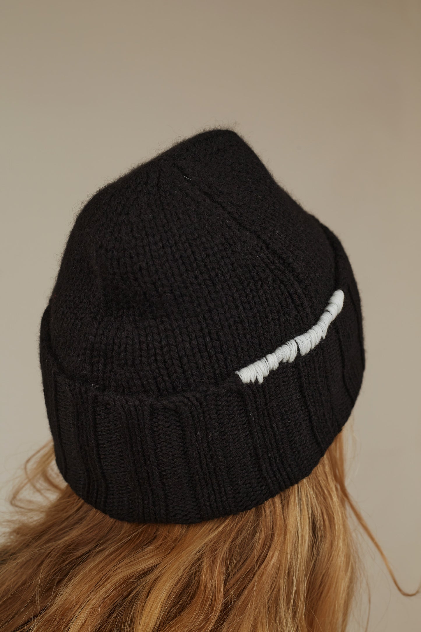 YARA HAND STITCH CASHMERE BEANIE