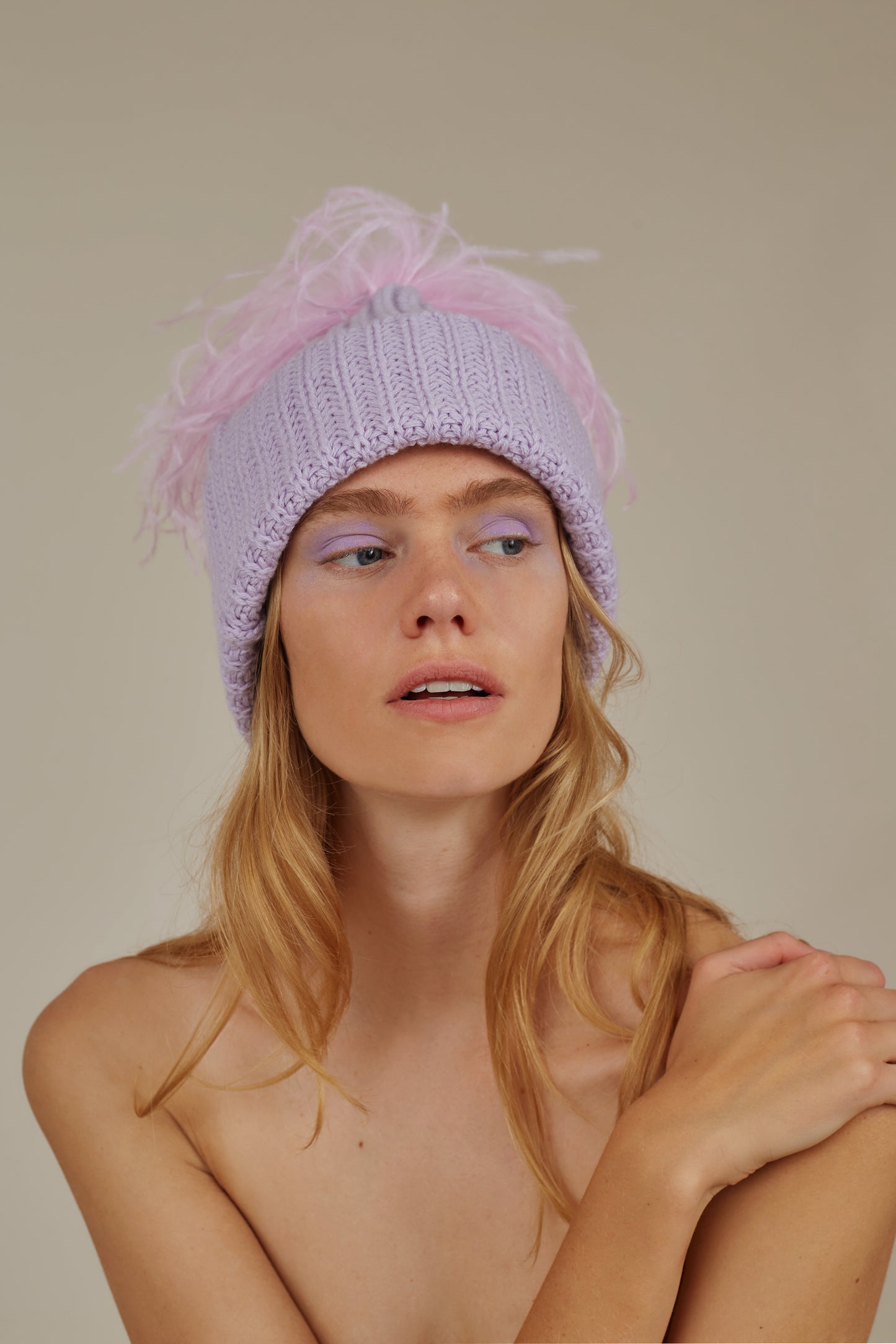 CLOVER FEATHER DECO CASHMERE BEANIE