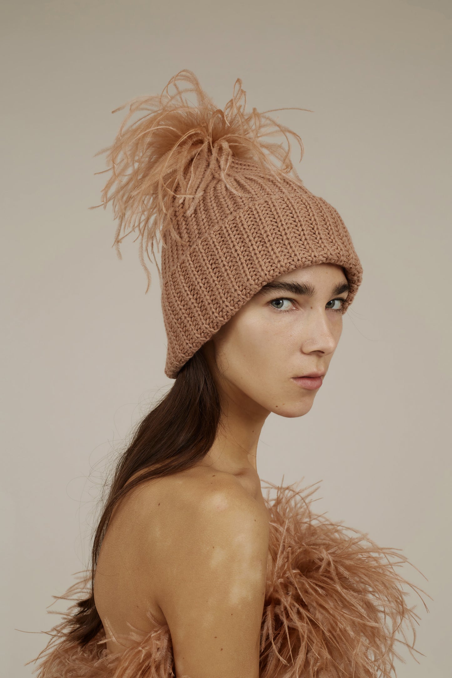 CLOVER FEATHER DECO CASHMERE BEANIE